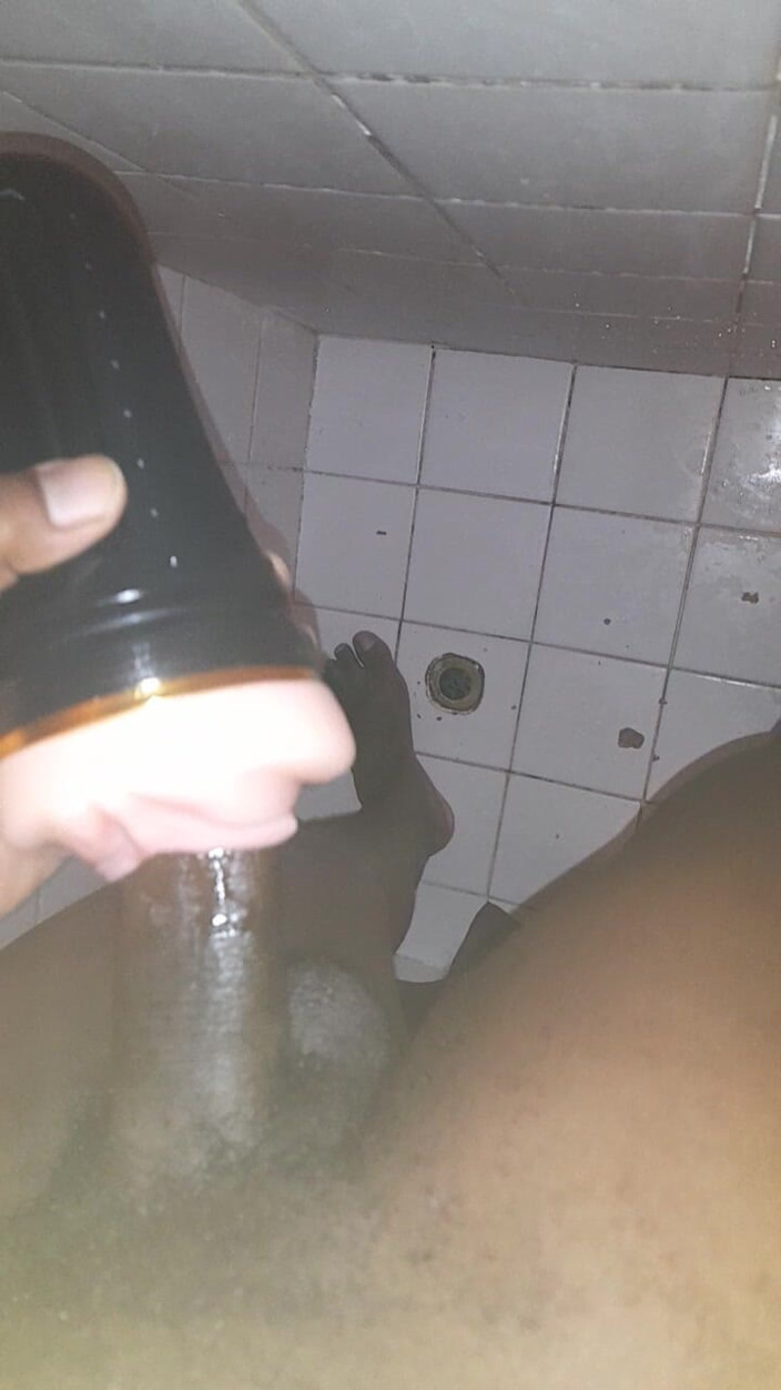 Black guy: Masturbare s10 E8