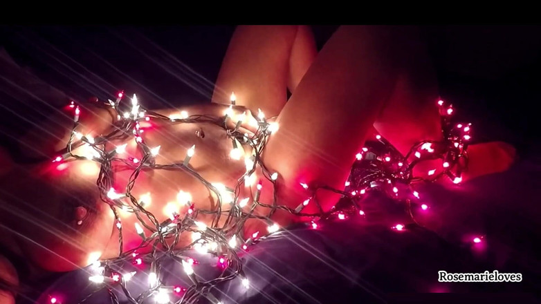 RosemarieLoves: Ibu tiri sange ini lagi memeknya habis-habisan sampai matanya habis-habisan