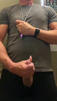 Jockdad87 розвантажує свою сперму в екіпірації, шафа agaion