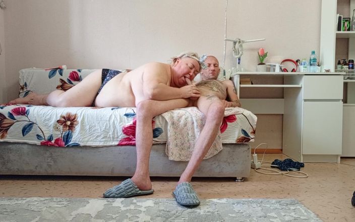 Zona901: Macocha ssie kutasa i dostaje gorącą spermę na twarzy