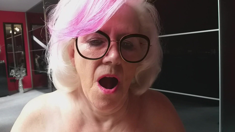 PureVicky66: Horny German Granny Lovesto Give a Hot Boob-and Blowjob