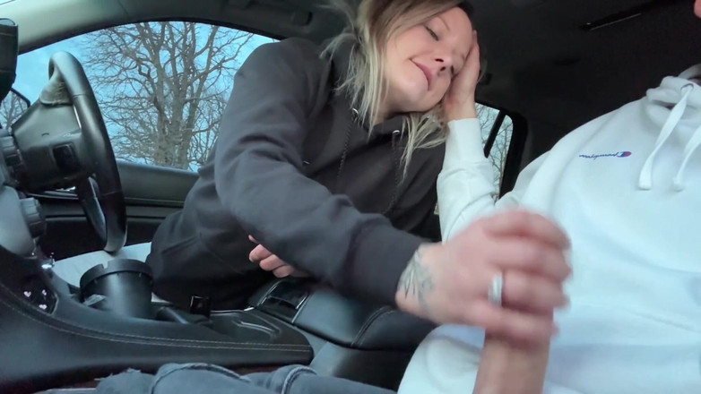 Mya Lane: Soție excitată futută afară și la bar