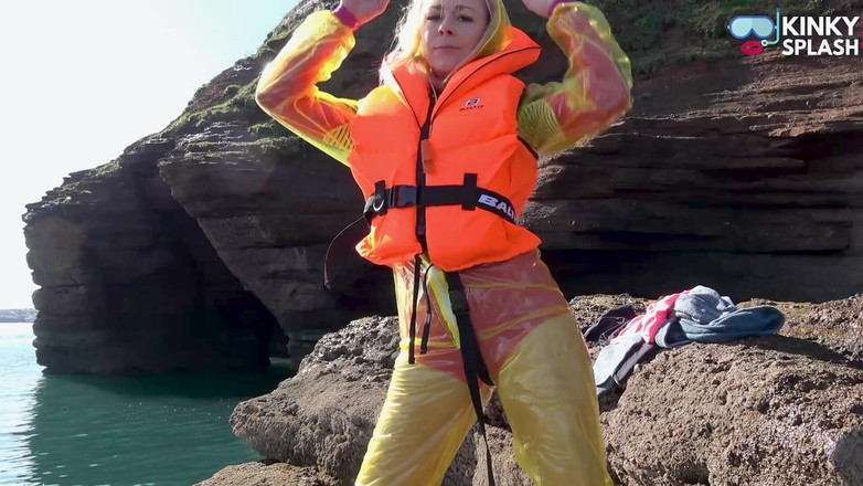 UKCuteGirl Lucy Lauren: Lifejacket, pvc, और Neoprene धूप में लथपथ और वीर्य से लथपथ