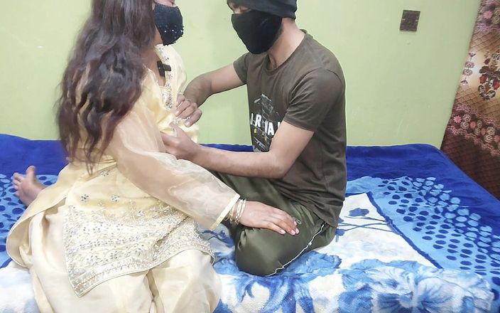Pakistani CoupleX: Une jeune étudiante pakistanaise se fait baiser par son prof