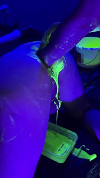 Uv vuistneuken orgie gangbanggroep - deel 2