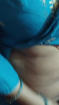 Deep Navel Forplay s obrovským břichem se svým přítelem a strč penis do pupku!