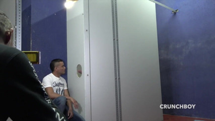 Bareback spy cam from Spain: Rudalo Latino dikongkek mentah oleh Vldas Castle