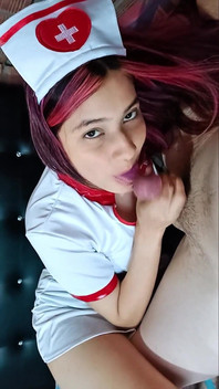 She Met a Married Delivery Guy and Wanted His Big Cock in Her Pussy