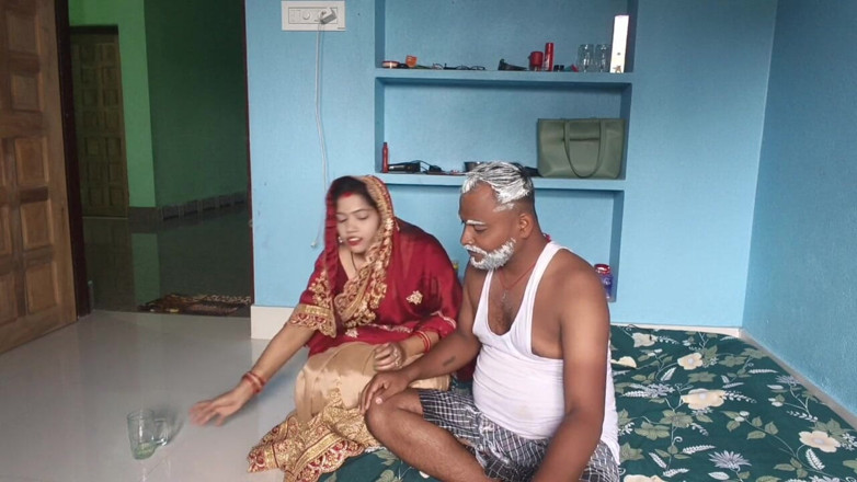 Sona bhabhi: Old Man Affair with Stepdaughter-in-law, When His Stepson Was Not...