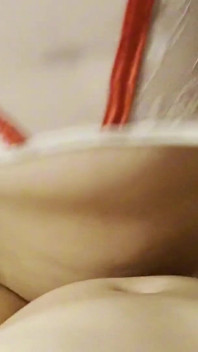 Sexy sestra léčí jeho modré koule ústy a kundičkou, simultánní orgasmus!