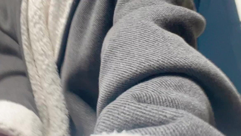 sweethanajapanese: Meando coño en el baño sexy Hana Chan, linda chica...