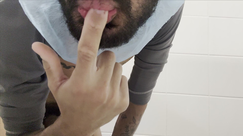 Leandro e Asafe: Cumming in the Company Bathroom