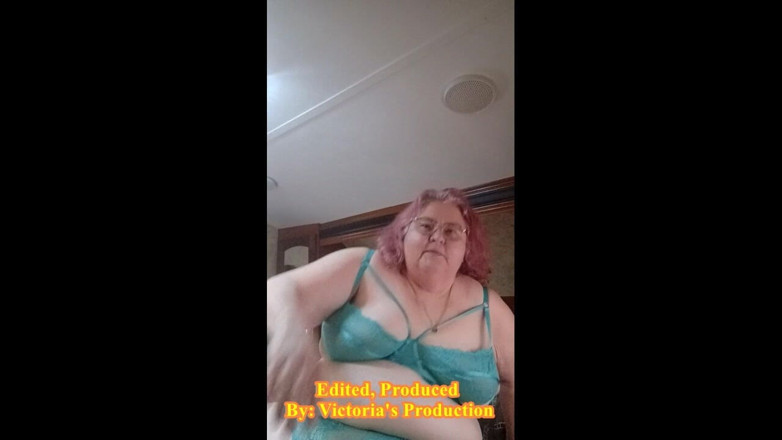 BBW nurse Vicki adventures with friends: Verrast 4 Mijn vriend deel 2