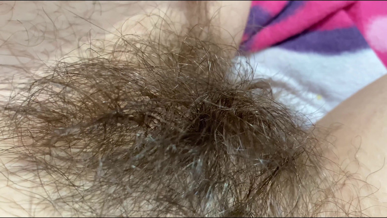Cuteblonde666: Scene estreme da vicino sulla mia figa pelosa grande cespuglio...