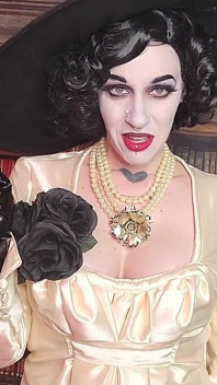 Lady Dimitrescu World Wide JOI