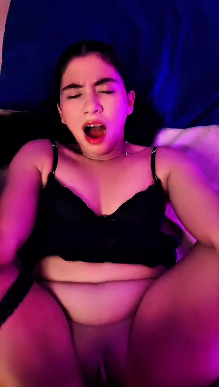 Blessed Sensations: Mírame follar a este extraño después de salir del club