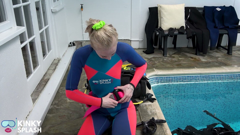 UKCuteGirl Lucy Lauren: Scuba Retreat, день 2 - мою інструкторку помітила підступна блискуча пробка