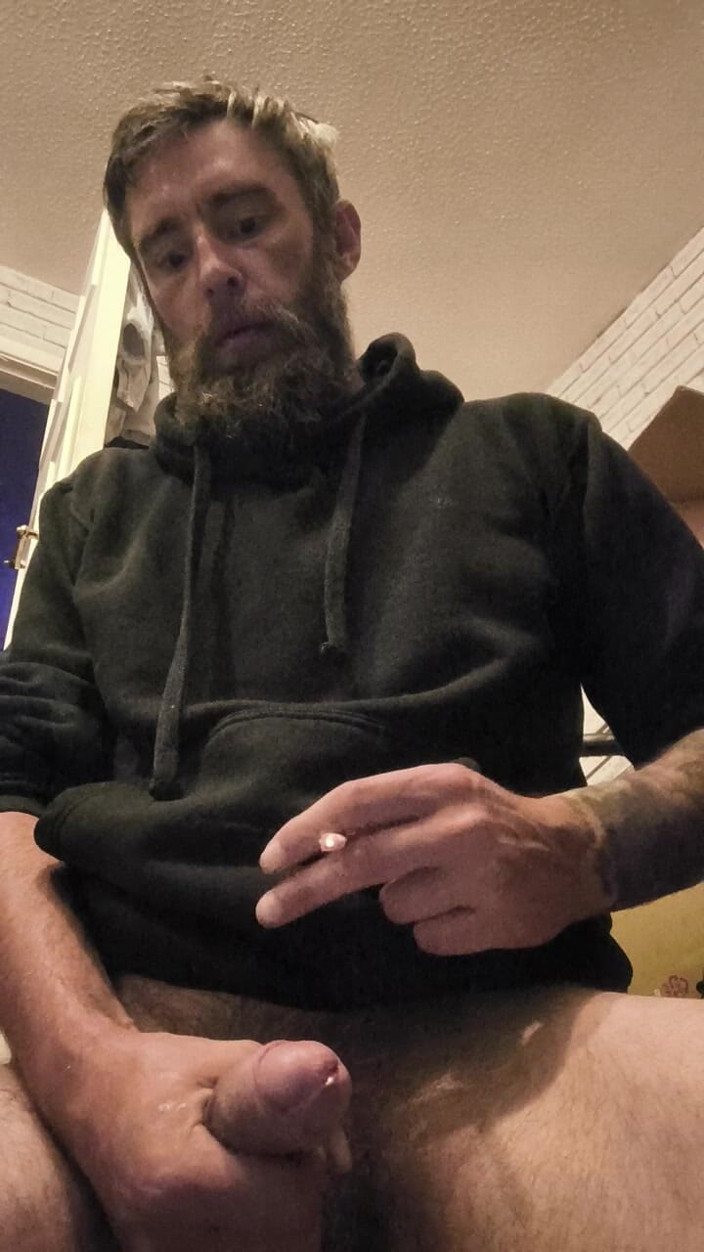 Smoking stoker: Wanking My Big Hard Dick and Smoking While Edging