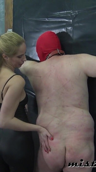 Protože mě nenechal pořádně jezdit, musela jsem ho potrestat
