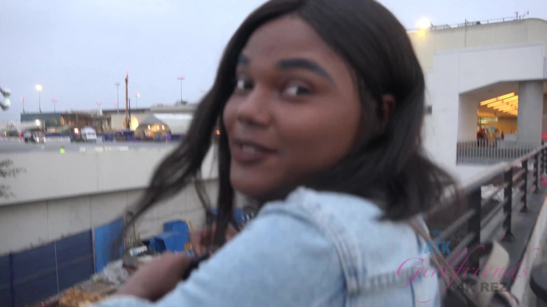 ATK Fans (Girlfriends): Virtual vacation in Barcelona with hot choco Yara Skye 1/3