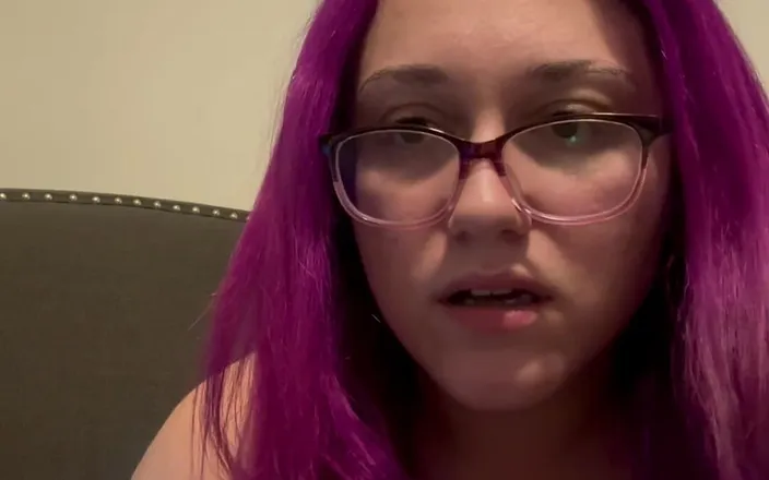 Kayla Marie: Fucking My Stepbrother so He Keeps My Secret From Stepmom