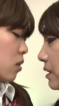Thirty-year Gap - Passion Between a Mature Woman and a Young Beauty -4