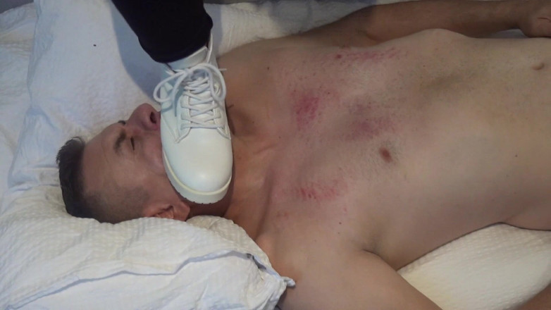 Paultramp: He Walks Over His Face with Boots