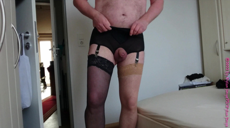 Carmen_Nylonjunge: Quelle couleur de bas nylon pour la robe 1