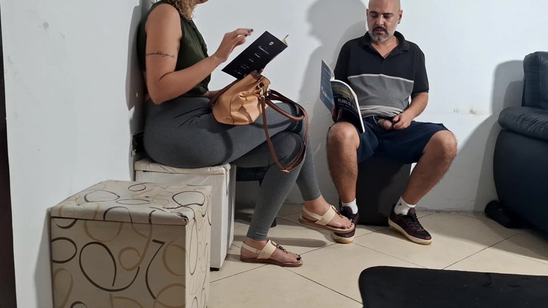 Gabi SweetCouplesStories: Destello de polla en la sala de espera del dentista...