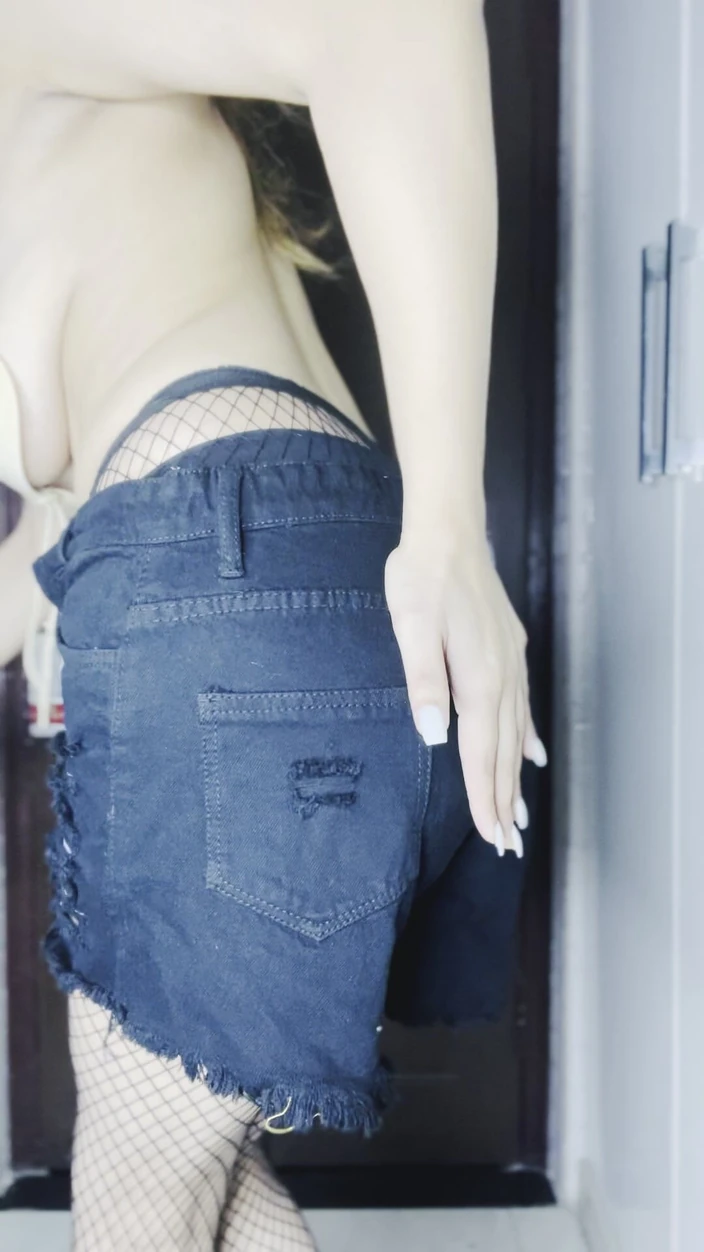 Grey_videos: Seduction in Stockings