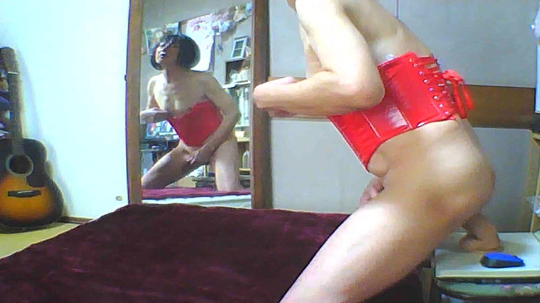 anakanakami: Götüme büyük bir sokuyor ve emiyor.