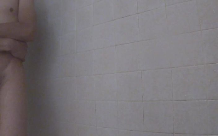 Z twink: Twink Ogromny wytrysk pod prysznicem