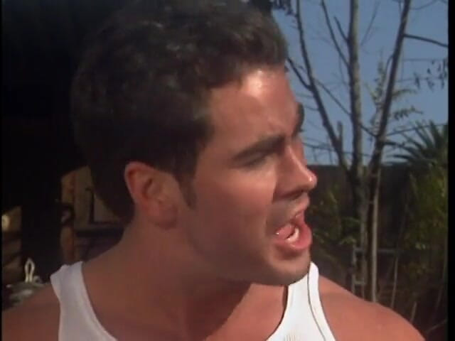 Cumming Soon: Una troia arrapata si fa sditalinare e scopare la figa...