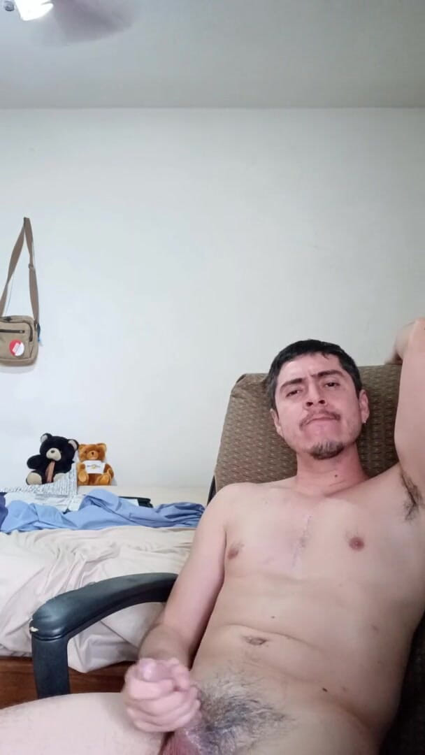 Tabasco Jake: Saya memerah tebal dan menggunakan air mani saya sebagai pelincir