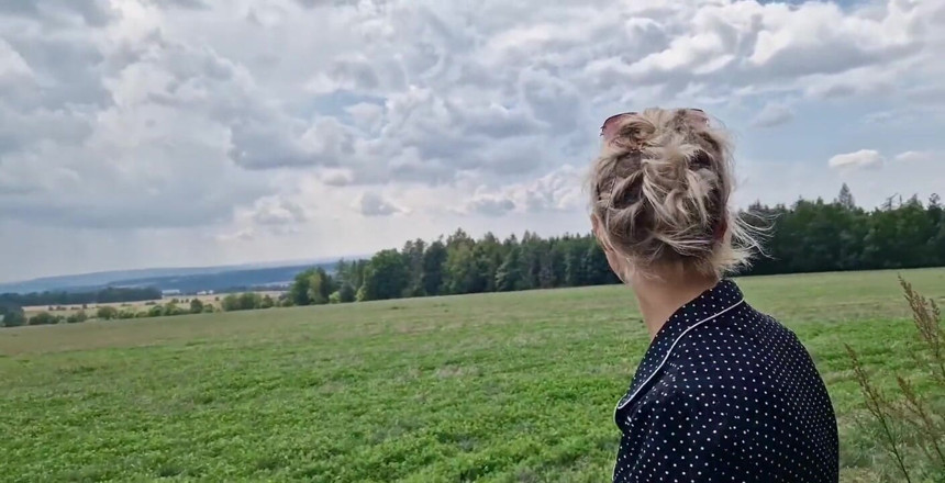 Wanilianna: Wanilianna Invades Czechia