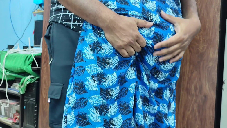 Vaigavarun45: 집에 없는 와이프, 말레이 새엄마와 새아빠가 침실에서 섹스하는 동안 새엄마와 의붓아들 핫한 섹스