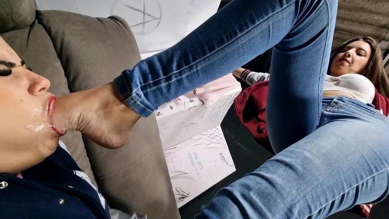 FetishKing: 深脚极致 - 学生脚