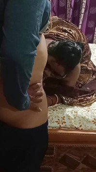 Tamil Mallu Swati Bhabhi foraj dur pizdă în sari și sutien Foarte sexy Masti Xvideo