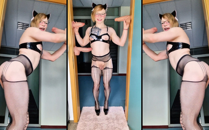 Sissy Slut Chantal Sweet: Збуджена неженка-повія задовольняється своїми фалоімітаторами Qutoys