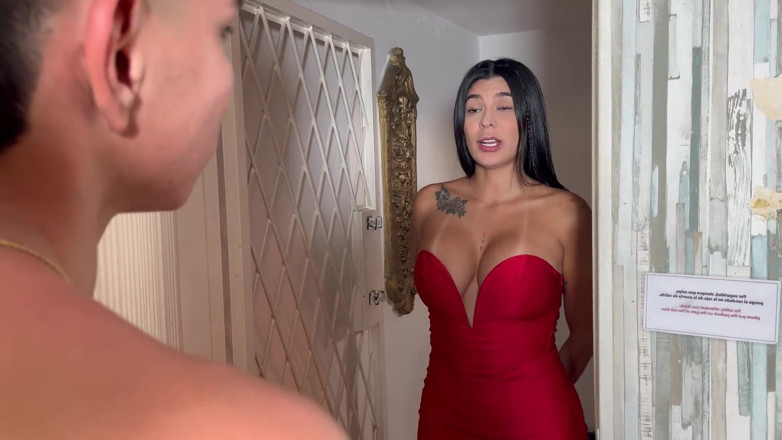 estebangamboa: My Neighbor Likes to Have Her Pussy Filled with Milk...