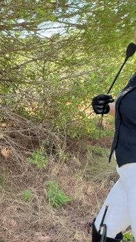 Falaka im Wald mit Kaiserin bellasadistisch, die Spaß haben