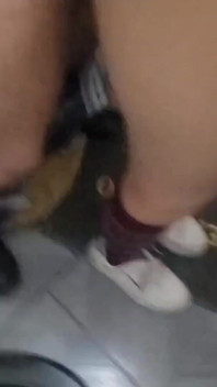 女大学生在浴室里做爱