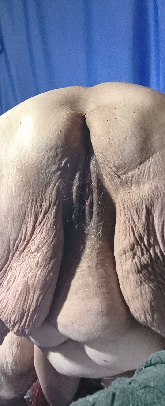HerculesnVENUS: Flying to the Moon Tits Bouncing in the Room
