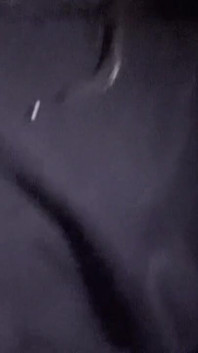 Dvě lesbičky mají sex v autě