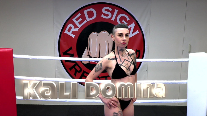 Red Sign Wrestling: Kali domina gegen göttin meg