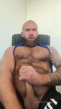 Big Muscle Bear Jerking and Cums