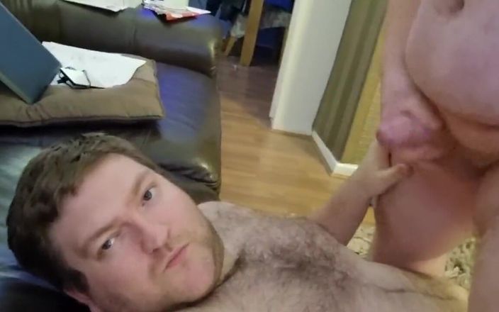 brummieboi89: Papi Se corre en el pecho del hijastro