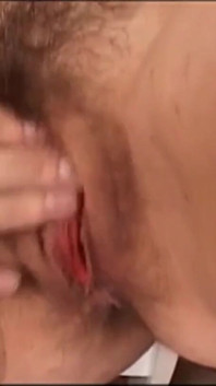 阴毛浓密的熟女被大鸡巴干并射在嘴里
