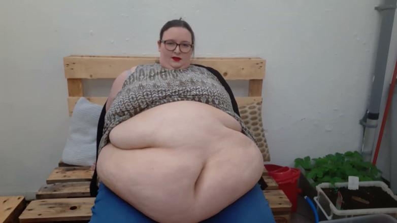 SSBBWLadyBrads: Permainan perut taman rahasia SSBBW
