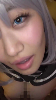 Amateur AV - Cosplayeuse aux bustes énormes de 104 cm - Lapin inversé avec huile brillante et orgasmes non-stop - Acte1